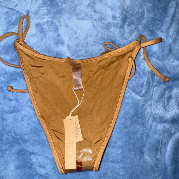 SKIMS Tan Bikini Bottom small - Picture 4 of 6